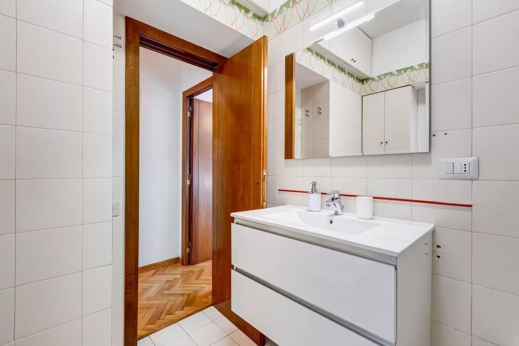 Luminous Apartment Few Steps From Piazza Navona Exteriör bild
