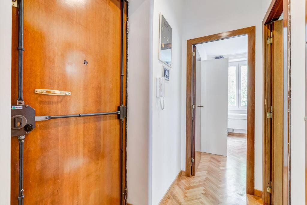 Luminous Apartment Few Steps From Piazza Navona Exteriör bild