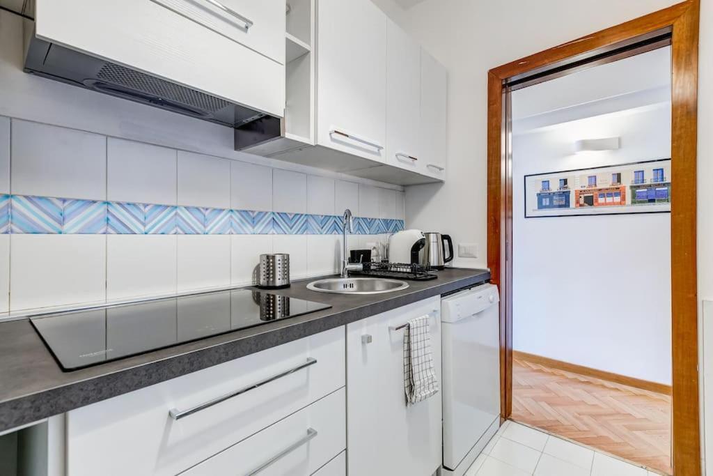 Luminous Apartment Few Steps From Piazza Navona Exteriör bild